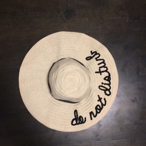 Do Not Disturb Floppy Beach/Pool/Vacation Sun Hat - Picture 2 of 4